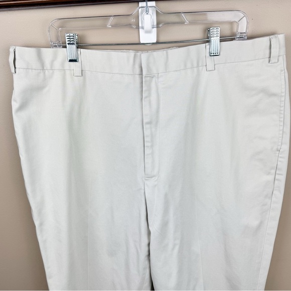 L.L. Bean Neutral Tan Chinos 100% Cotton Flat Front Straight Leg Pants Size 40 - Picture 3 of 8